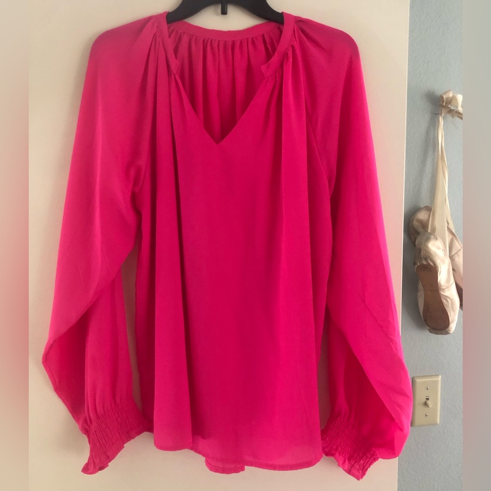 Women’s Pink V-Neck Long Sleeve Blouse
